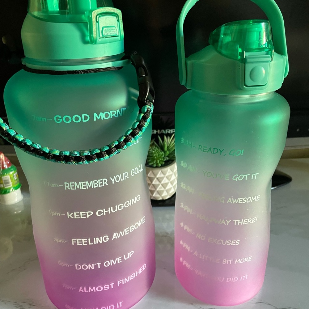 2 Measurable water bottles